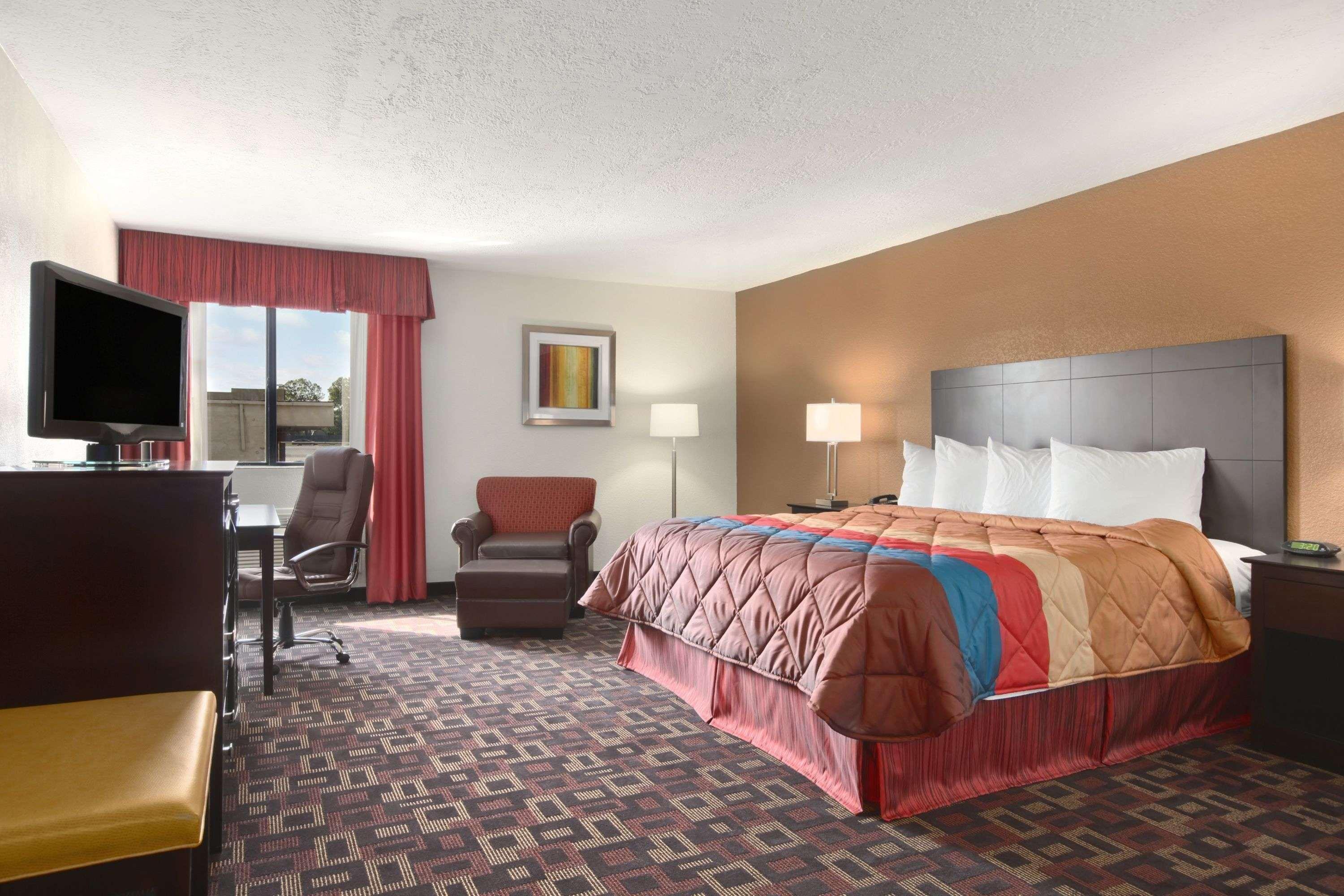 Sky Tree Hotels Tulsa Eksteriør bilde